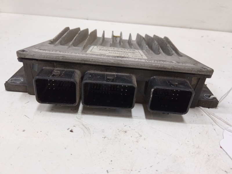 Recambio de centralita motor uce para renault clio iii (br0/1, cr0/1) 1.5 dci (br17, cr17) referencia OEM IAM 8200399038  
