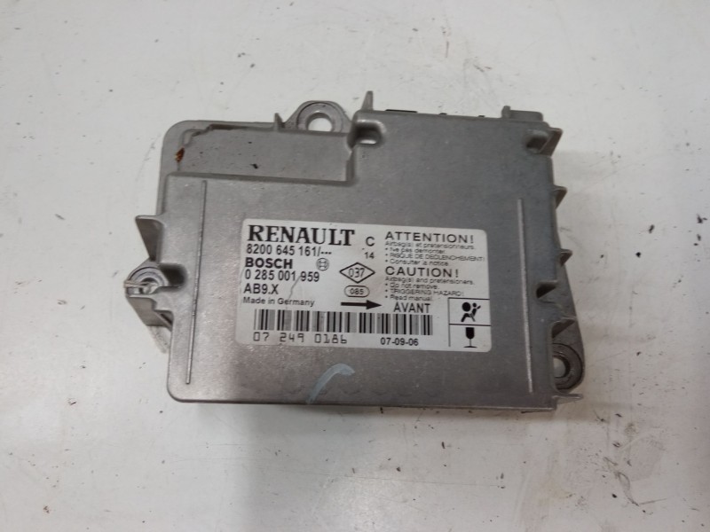 Recambio de centralita airbag para renault clio iii (br0/1, cr0/1) 1.5 dci (br17, cr17) referencia OEM IAM 8200645161 0285001959