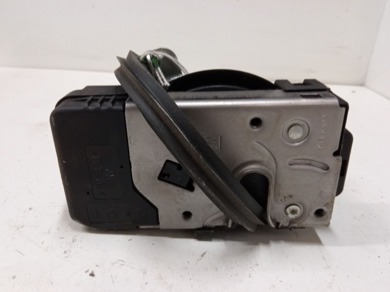 Recambio de cerradura puerta delantera derecha para opel combo tour 1.6 referencia OEM IAM   