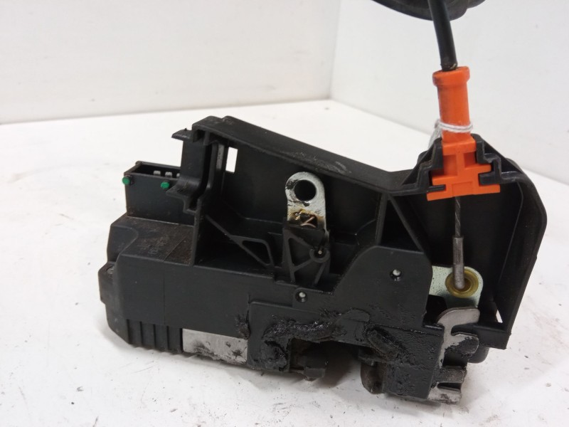 Recambio de cerradura puerta delantera izquierda para opel combo tour 1.6 referencia OEM IAM   