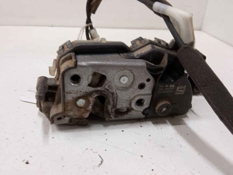 Recambio de cerradura puerta trasera derecha para citroën c3 ii (sc_) 1.0 vti 68 referencia OEM IAM   