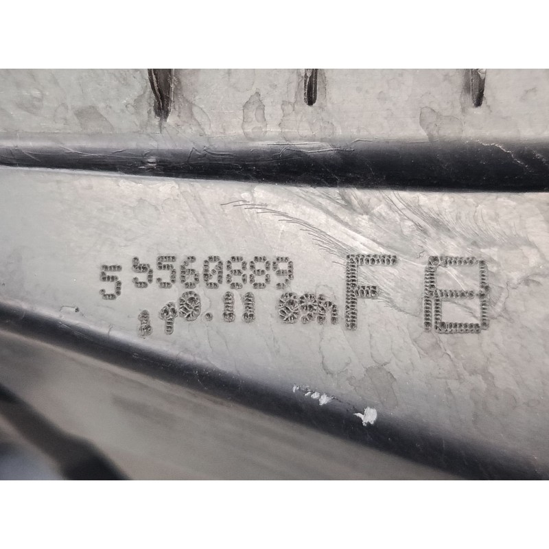 Recambio de caja filtro de aire para opel insignia a (g09) 2.0 cdti (68) referencia OEM IAM 55560889  