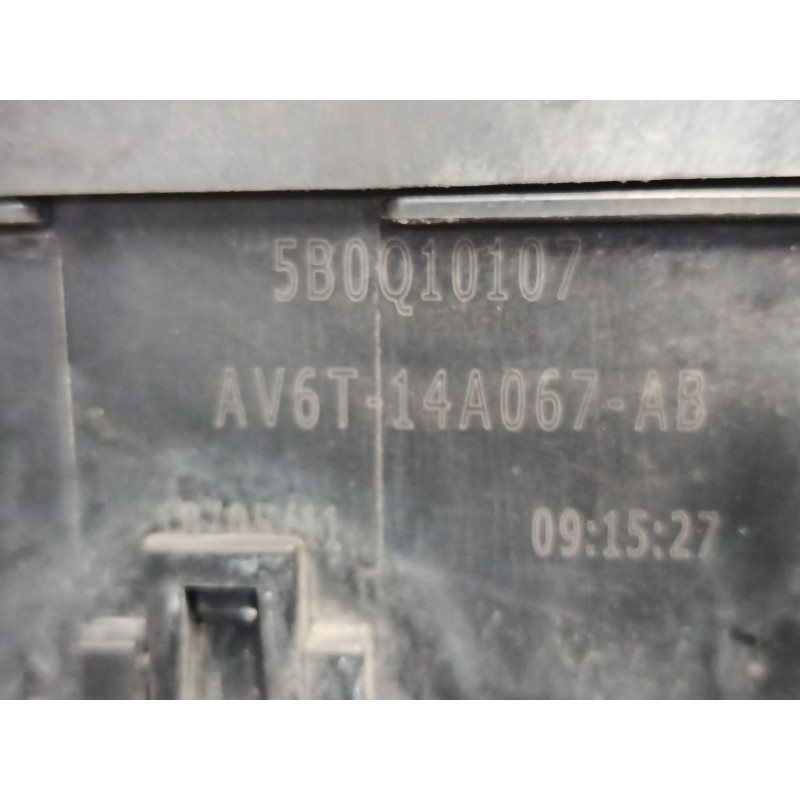 Recambio de caja reles / fusibles para ford c-max ii (dxa/cb7, dxa/ceu) 1.0 ecoboost referencia OEM IAM AV6T14K733  