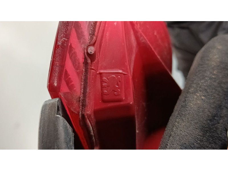 Recambio de piloto trasero derecho para peugeot 406 (8b) 1.8 16v referencia OEM IAM 9644652577  