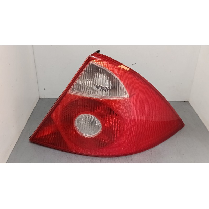 Recambio de piloto trasero derecho para ford mondeo iii sedán (b4y) 2.0 16v tddi / tdci referencia OEM IAM 0843119381  