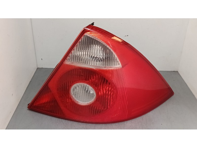 Recambio de piloto trasero derecho para ford mondeo iii sedán (b4y) 2.0 16v tddi / tdci referencia OEM IAM 0843119381  