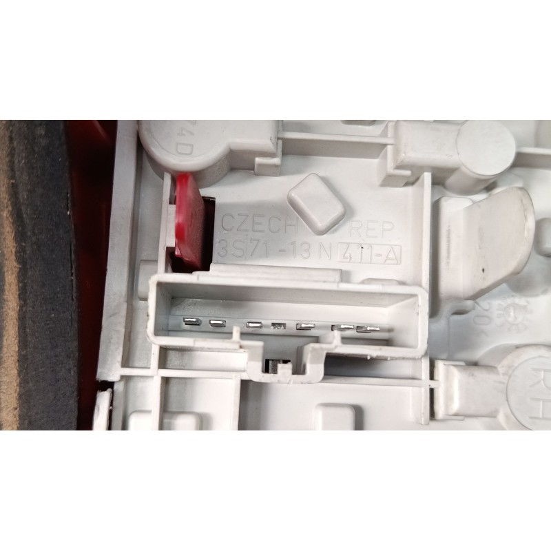 Recambio de piloto trasero derecho para ford mondeo iii sedán (b4y) 2.0 16v tddi / tdci referencia OEM IAM 0843119381  