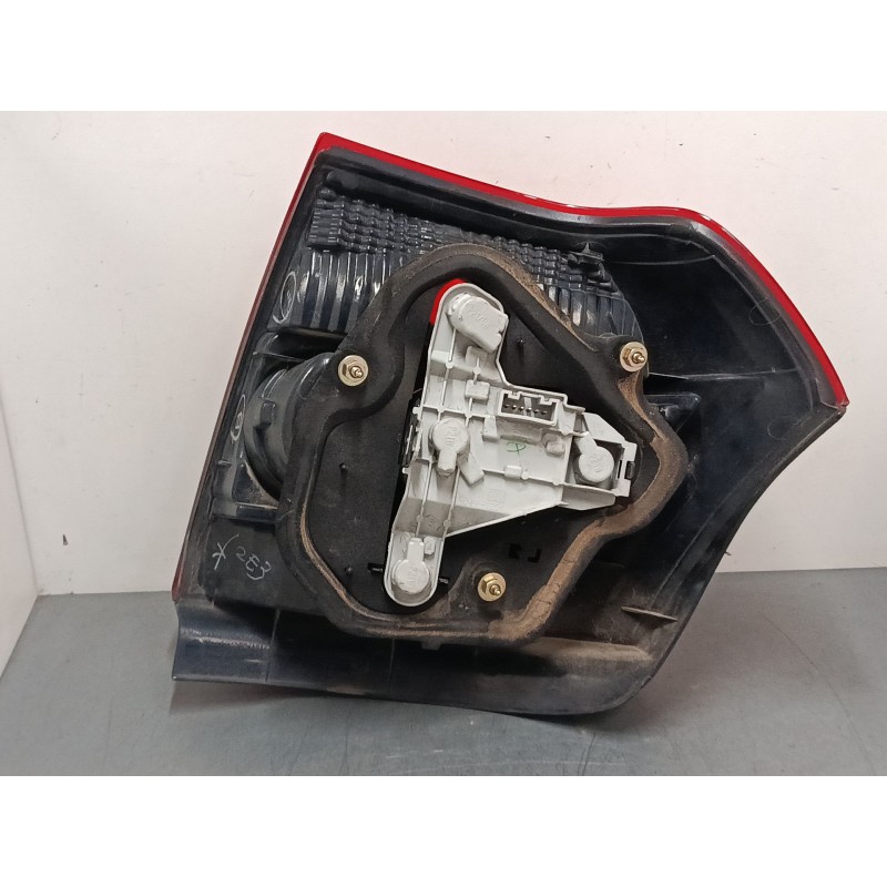 Recambio de piloto trasero derecho para toyota corolla (_e12_) 1.4 vvt-i (zze120_) referencia OEM IAM   