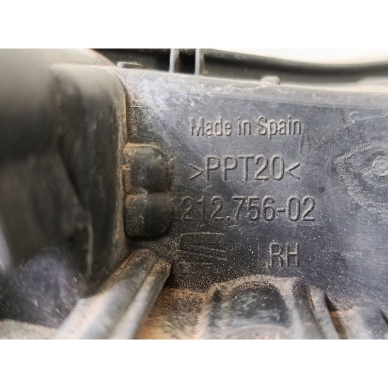 Recambio de portalampara piloto derecho para seat ibiza v (kj1, kjg) 1.0 mpi referencia OEM IAM 21275602  