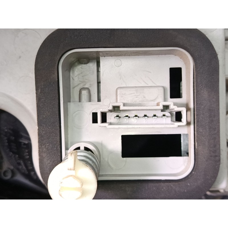 Recambio de piloto trasero izquierdo para volkswagen polo v (6r1, 6c1) 1.2 tdi referencia OEM IAM 6R0945095  