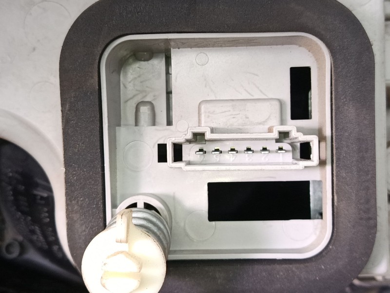 Recambio de piloto trasero izquierdo para volkswagen polo v (6r1, 6c1) 1.2 tdi referencia OEM IAM 6R0945095  