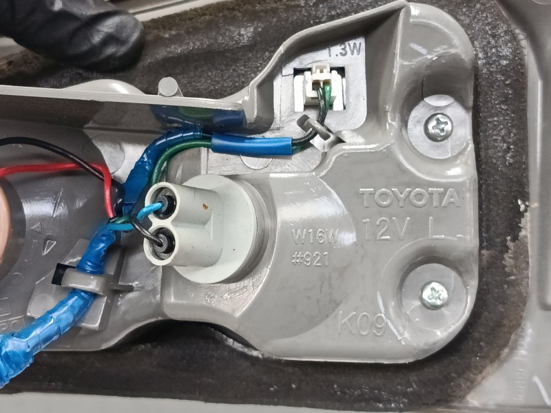 Recambio de piloto trasero porton izquierdo para lexus is ii (_e2_) 220d (ale20) referencia OEM IAM 8159153070  