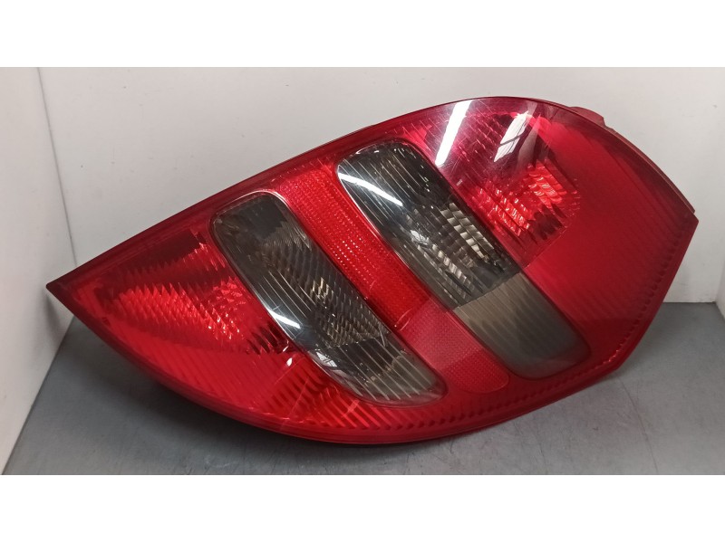 Recambio de piloto trasero derecho para mercedes-benz clase a (w169) a 180 cdi (169.007, 169.307) referencia OEM IAM A1698201064
