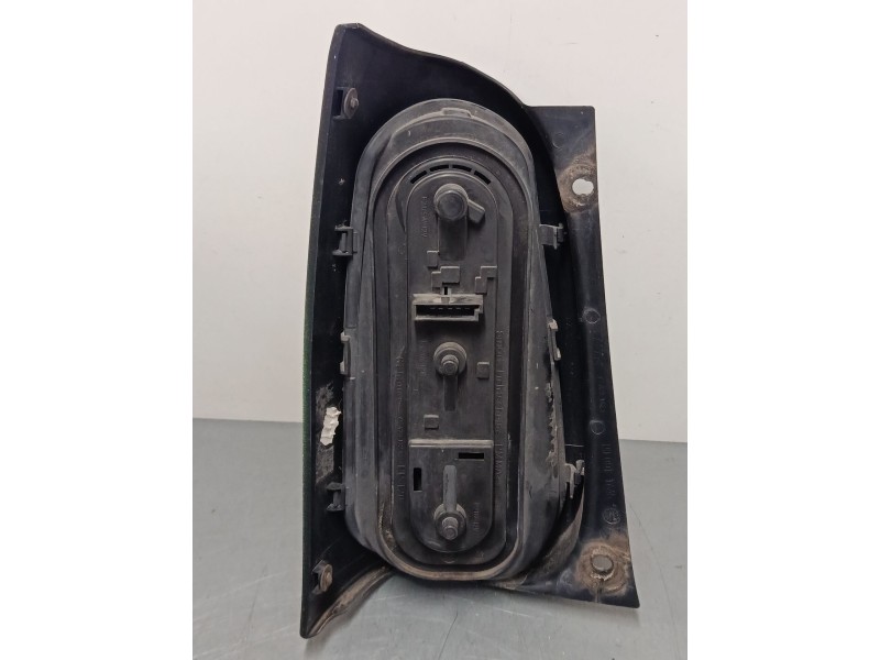 Recambio de piloto trasero derecho para smart fortwo coupé (450) 0.7 (450.352, 450.332) referencia OEM IAM 0011645  
