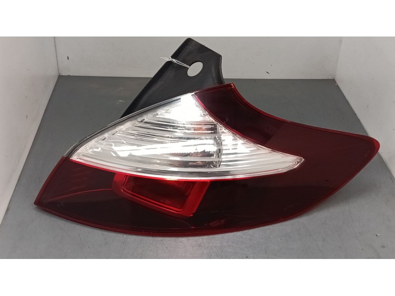 Recambio de piloto trasero derecho para renault megane iii hatchback (bz0/1_, b3_) 1.2 tce (bz2b, bz11) referencia OEM IAM 26550