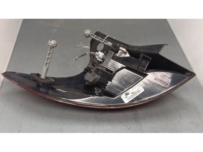 Recambio de piloto trasero derecho para renault megane iii hatchback (bz0/1_, b3_) 1.2 tce (bz2b, bz11) referencia OEM IAM 26550