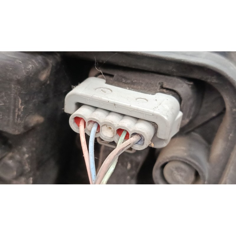 Recambio de piloto trasero derecho para renault megane iii hatchback (bz0/1_, b3_) 1.2 tce (bz2b, bz11) referencia OEM IAM 26550