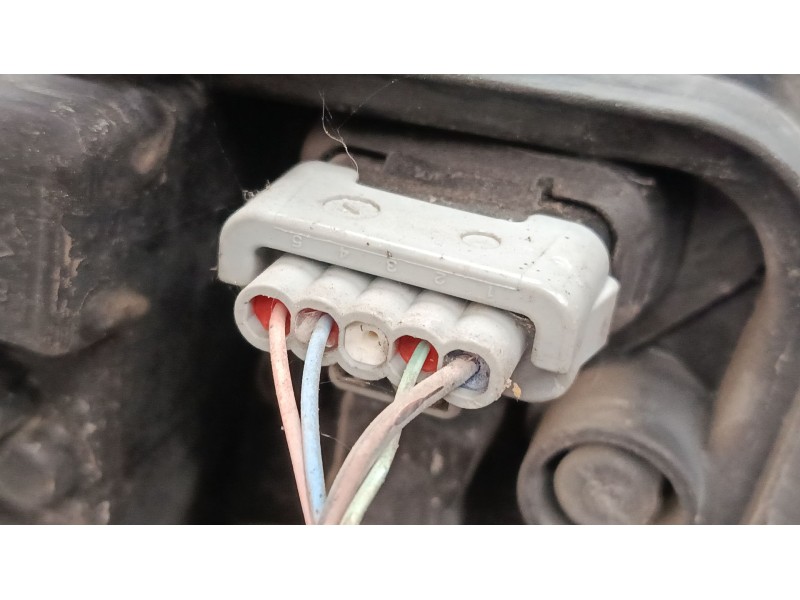 Recambio de piloto trasero derecho para renault megane iii hatchback (bz0/1_, b3_) 1.2 tce (bz2b, bz11) referencia OEM IAM 26550