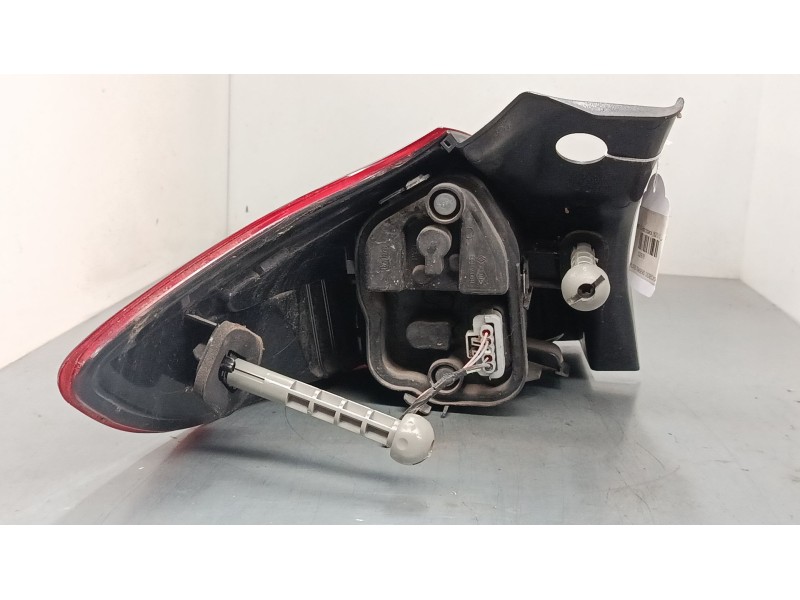 Recambio de piloto trasero derecho para renault megane iii hatchback (bz0/1_, b3_) 1.2 tce (bz2b, bz11) referencia OEM IAM 26550