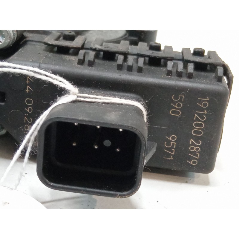 Recambio de motor elevaluna delantero izquierdo para opel zafira / zafira family b (a05) 1.9 cdti (m75) referencia OEM IAM   