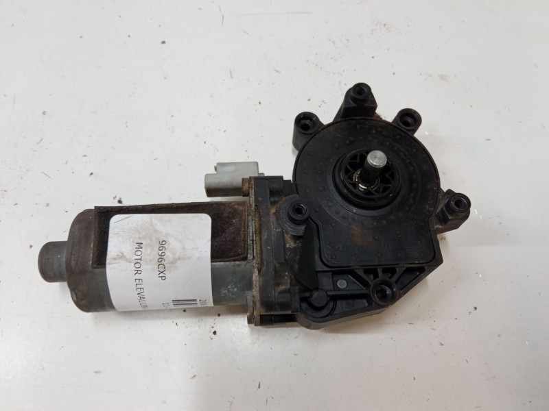 Recambio de motor elevaluna delantero izquierdo para peugeot 206 sw (2e/k) 1.4 16v referencia OEM IAM   