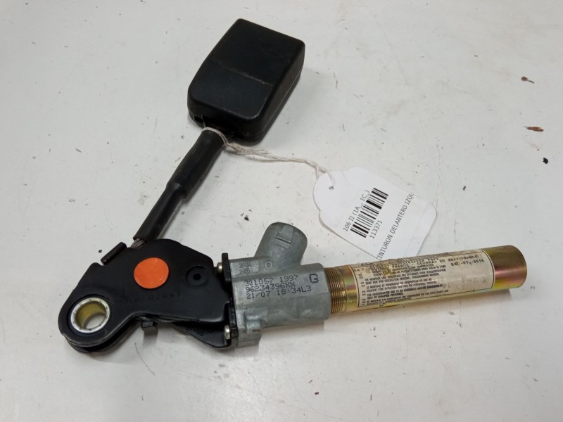 Recambio de anclaje cinturon delantero izquierdo para peugeot 106 ii (1a_, 1c_) 1.4 i referencia OEM IAM   