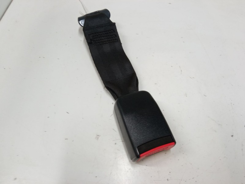 Recambio de anclaje cinturon trasero izquierdo para peugeot 106 ii (1a_, 1c_) 1.4 i referencia OEM IAM   