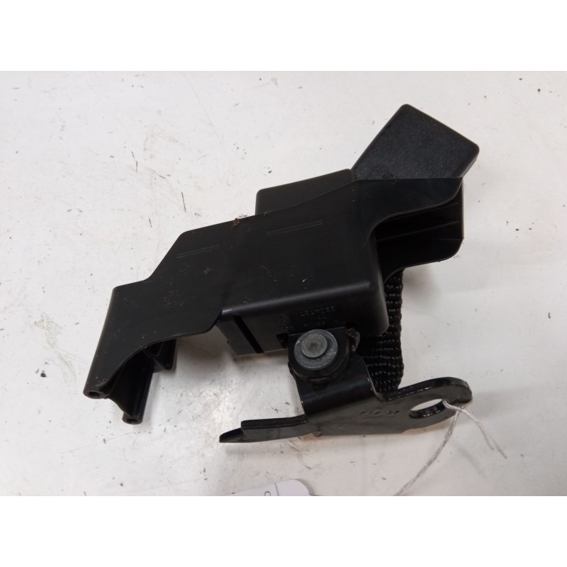 Recambio de anclaje cinturon trasero derecho para renault clio iii (br0/1, cr0/1) 1.5 dci (br17, cr17) referencia OEM IAM   