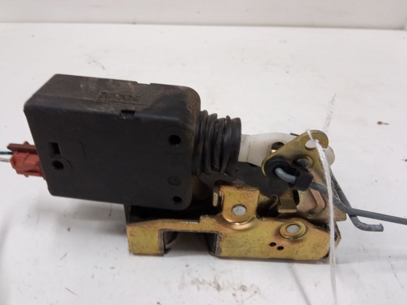 Recambio de cerradura puerta delantera derecha para peugeot 106 ii (1a_, 1c_) 1.4 i referencia OEM IAM   