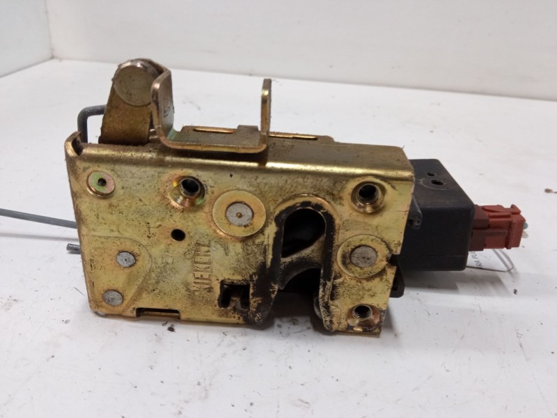 Recambio de cerradura puerta delantera derecha para peugeot 106 ii (1a_, 1c_) 1.4 i referencia OEM IAM   