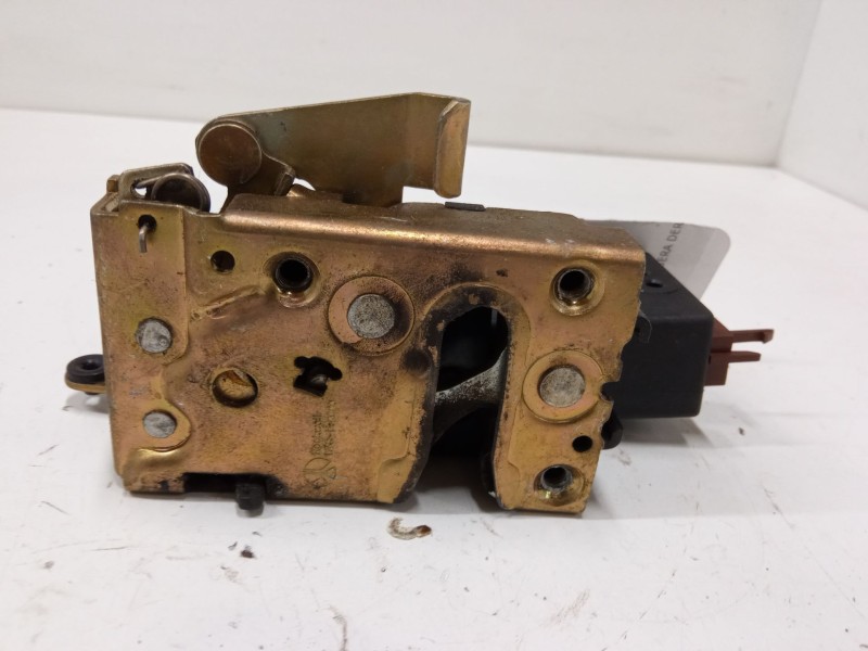 Recambio de cerradura puerta trasera derecha para peugeot 106 ii (1a_, 1c_) 1.4 i referencia OEM IAM   