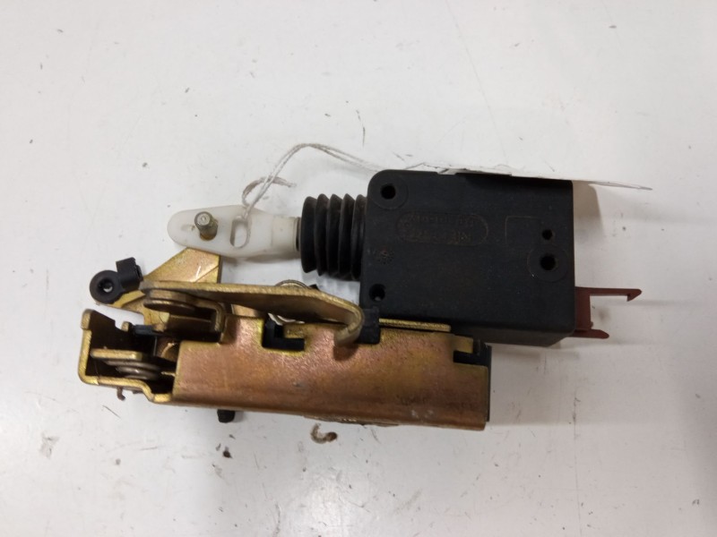 Recambio de cerradura puerta trasera derecha para peugeot 106 ii (1a_, 1c_) 1.4 i referencia OEM IAM   