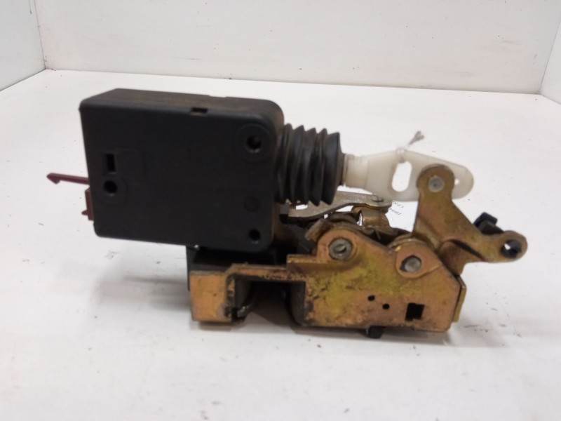 Recambio de cerradura puerta trasera derecha para peugeot 106 ii (1a_, 1c_) 1.4 i referencia OEM IAM   
