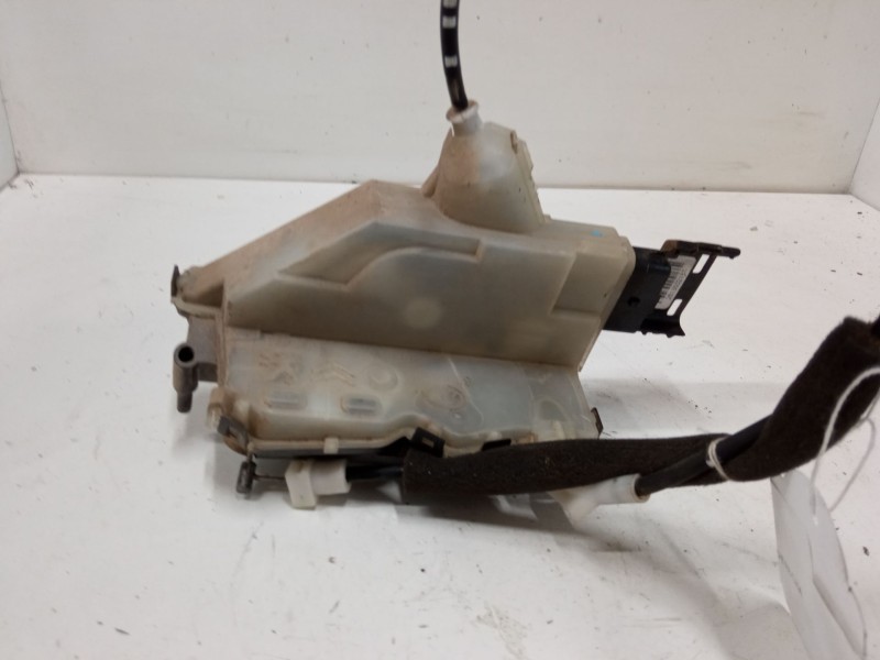 Recambio de cerradura puerta delantera derecha para citroën c3 ii (sc_) 1.0 vti 68 referencia OEM IAM   