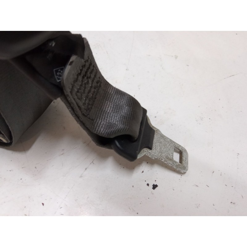 Recambio de cinturon seguridad trasero central para renault clio iii (br0/1, cr0/1) 1.5 dci (br17, cr17) referencia OEM IAM   
