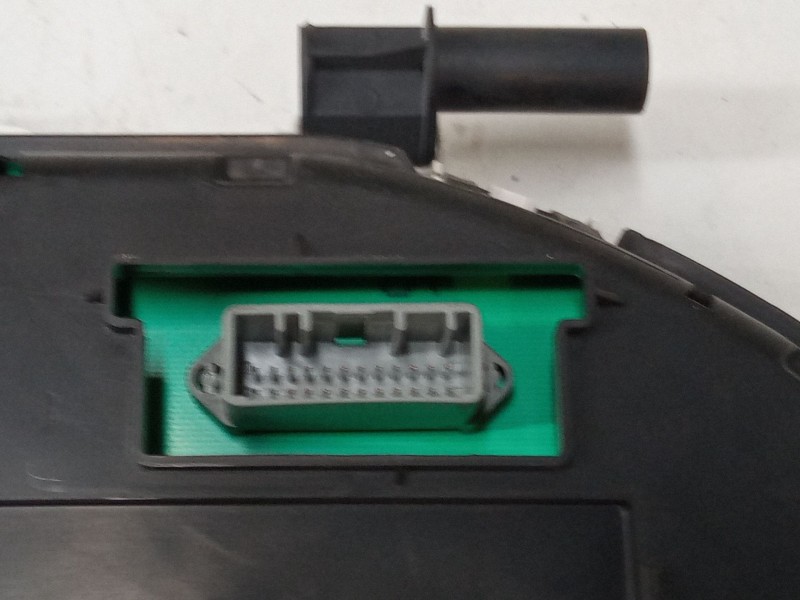 Recambio de cuadro instrumentos para renault clio iii (br0/1, cr0/1) 1.5 dci (br17, cr17) referencia OEM IAM 8200761861N  