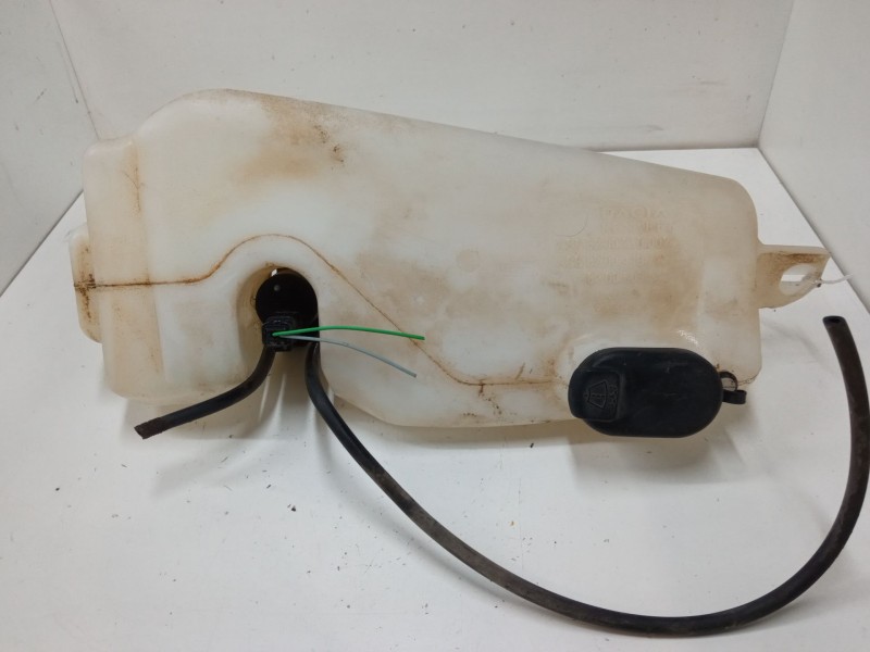 Recambio de deposito limpiaparabrisas para dacia sandero (bs_) 1.6 mpi 85 (bs03) referencia OEM IAM 8200210002  