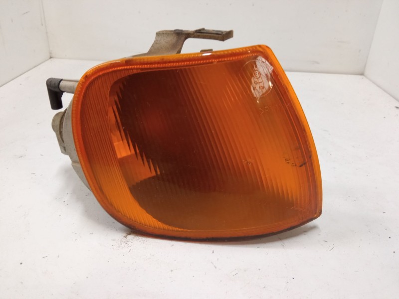 Recambio de intermitente delantero derecho para volkswagen polo iii (6n1) 60 1.4 referencia OEM IAM   