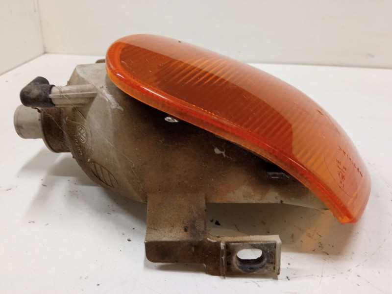 Recambio de intermitente delantero izquierdo para volkswagen polo iii (6n1) 60 1.4 referencia OEM IAM   