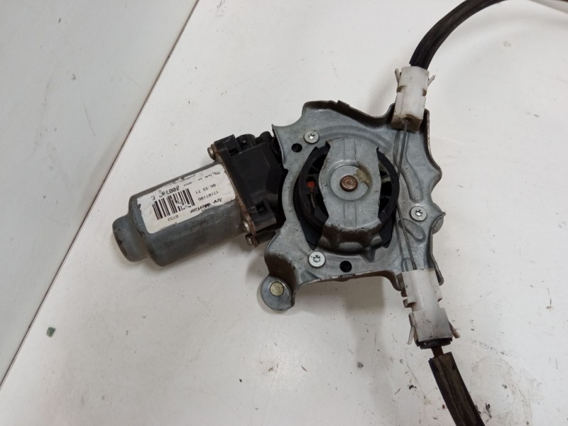 Recambio de elevalunas electrico delantero derecho para renault clio ii (bb_, cb_) 1.5 dci (b/c2j) referencia OEM IAM   