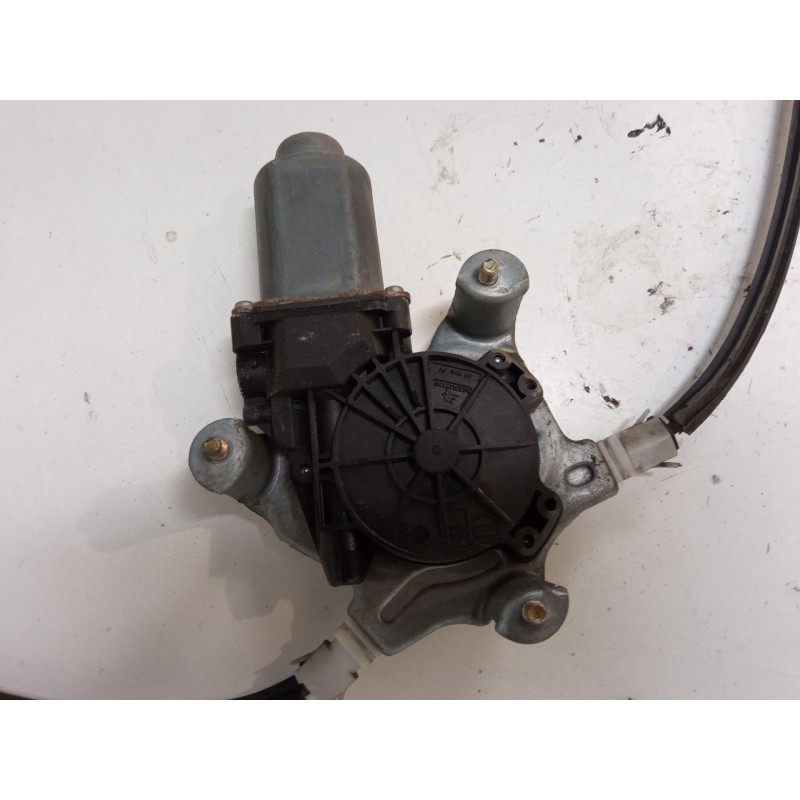 Recambio de elevalunas electrico delantero derecho para renault clio ii (bb_, cb_) 1.5 dci (b/c2j) referencia OEM IAM   