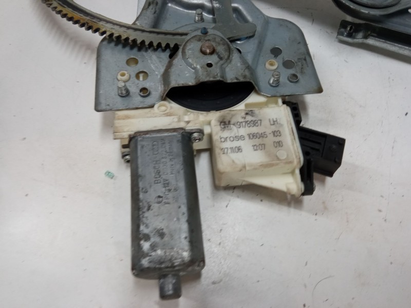 Recambio de elevalunas electrico delantero izquierdo para opel vectra c gts (z02) 1.9 cdti (f68) referencia OEM IAM 9178987 1060