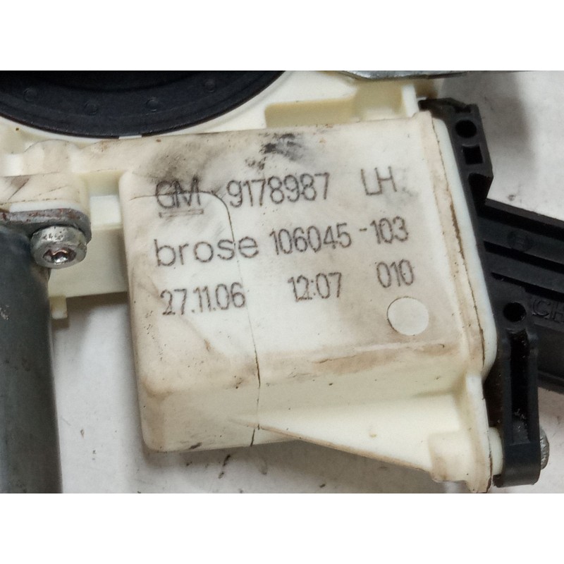 Recambio de elevalunas electrico delantero izquierdo para opel vectra c gts (z02) 1.9 cdti (f68) referencia OEM IAM 9178987 1060