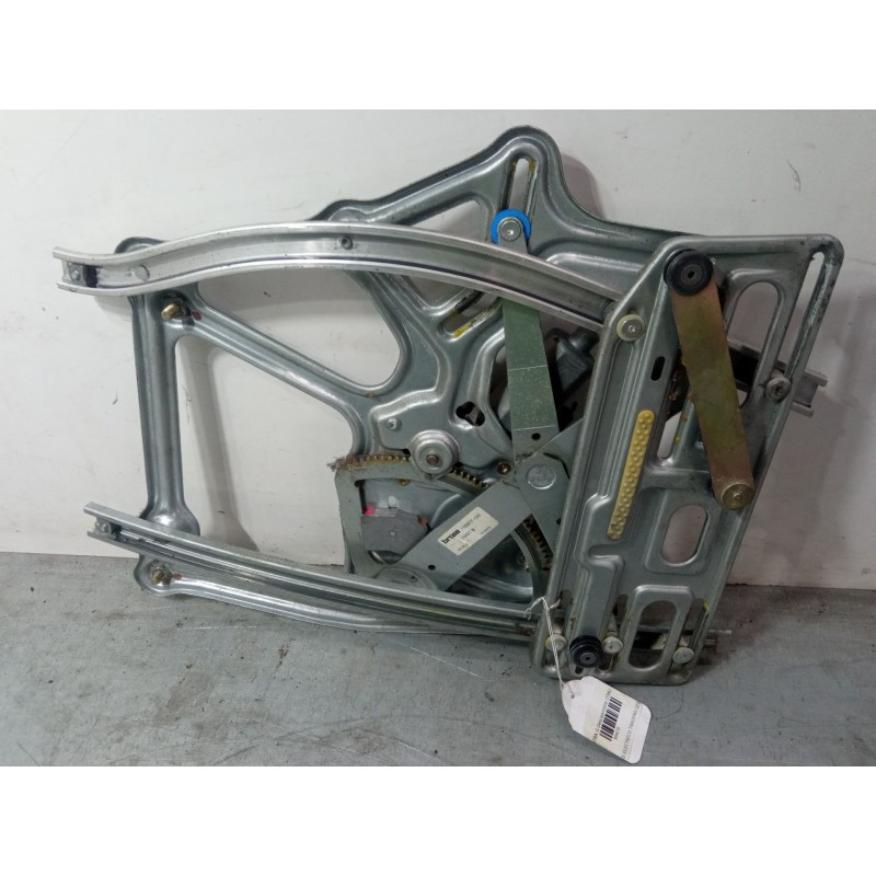 Recambio de elevalunas electrico trasero izquierdo para opel astra g descapotable (t98) 1.6 (f67) referencia OEM IAM 105977100  