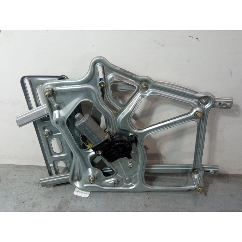 Recambio de elevalunas electrico trasero izquierdo para opel astra g descapotable (t98) 1.6 (f67) referencia OEM IAM 105977100  