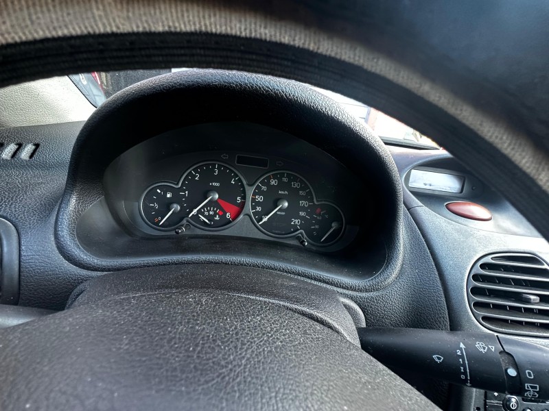 peugeot 206 hatchback (2a/c) del año 2002