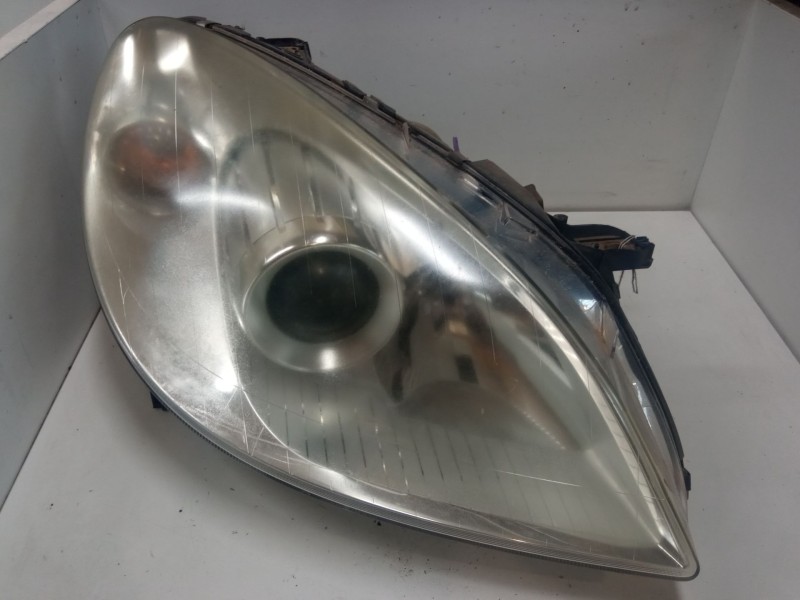 Recambio de faro derecho para mercedes-benz clase b sports tourer (w245) b 180 cdi (245.207) referencia OEM IAM A1698201861  