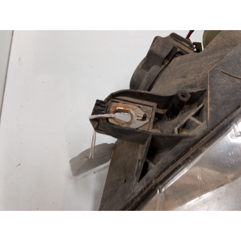Recambio de faro izquierdo para mercedes-benz clase b sports tourer (w245) b 180 cdi (245.207) referencia OEM IAM A1698201761  