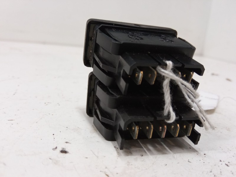 Recambio de mando elevalunas central para peugeot 106 ii (1a_, 1c_) 1.4 i referencia OEM IAM   