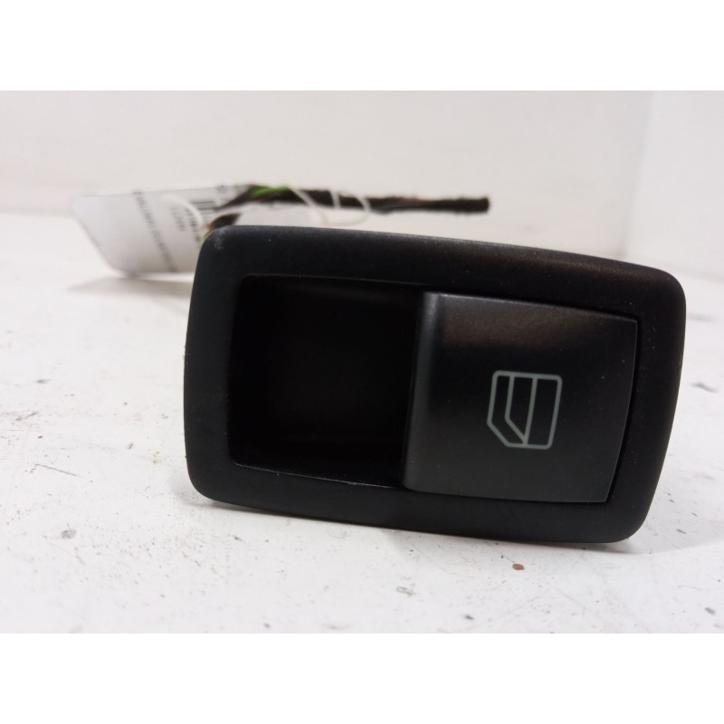 Recambio de mando elevalunas delantero derecho para mercedes-benz clase b sports tourer (w245) b 180 cdi (245.207) referencia OE
